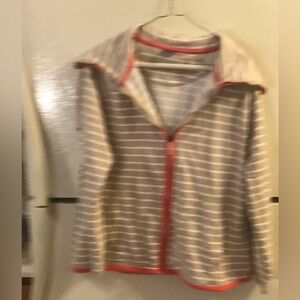 Women’s Laura Scott zip up jacket size M